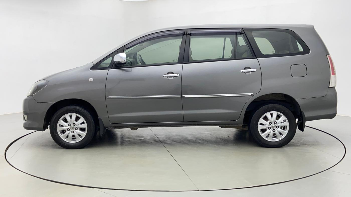 2010 Toyota Innova 2.5 V 8 STR, Diesel, Manual, 1,51,153 km, Left Side View