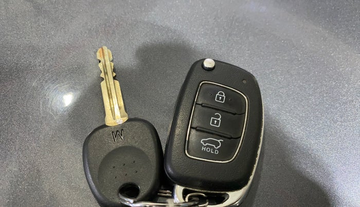 2019 Hyundai Elite i20 MAGNA PLUS 1.2, Petrol, Manual, 27,829 km, Key Close Up