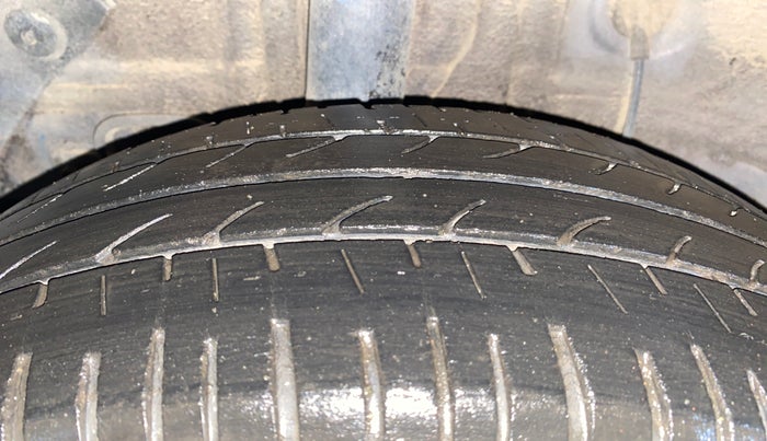 2019 Hyundai Elite i20 MAGNA PLUS 1.2, Petrol, Manual, 27,829 km, Right Rear Tyre Tread