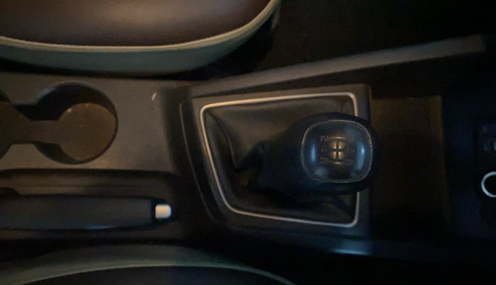 2019 Hyundai Elite i20 MAGNA PLUS 1.2, Petrol, Manual, 27,829 km, Gear Lever