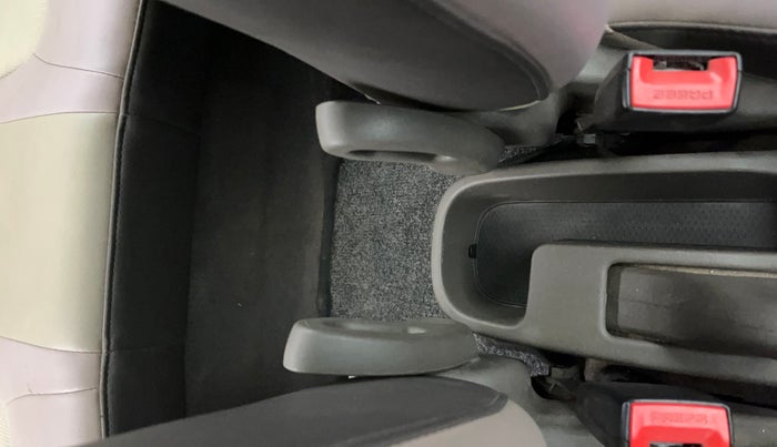 2016 Hyundai i10 MAGNA 1.1, Petrol, Manual, 34,911 km, Driver Side Adjustment Panel