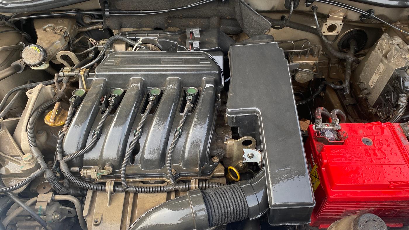 2015 Renault Duster RXL PETROL, Petrol, Manual, 42,724 km, Engine View