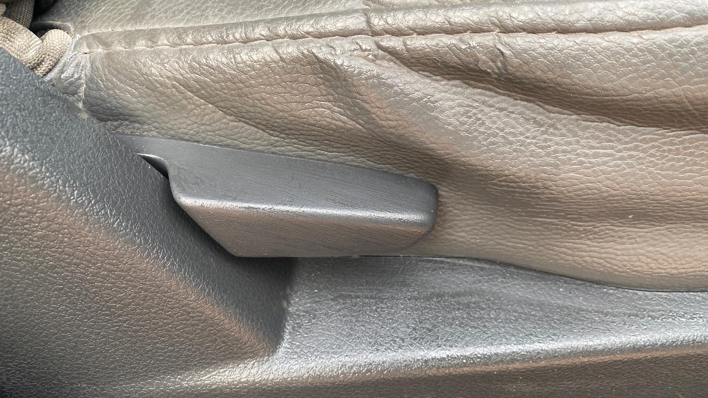2015 Renault Duster RXL PETROL, Petrol, Manual, 42,724 km, Driver Side Adjustment Panel