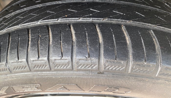 2018 Maruti Baleno DELTA PETROL 1.2, Petrol, Manual, 31,883 km, Left Front Tyre Tread