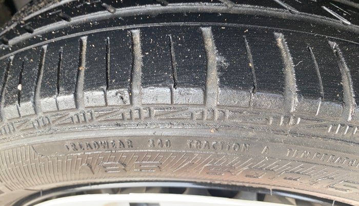 2018 Maruti Baleno DELTA PETROL 1.2, Petrol, Manual, 31,883 km, Left Rear Tyre Tread