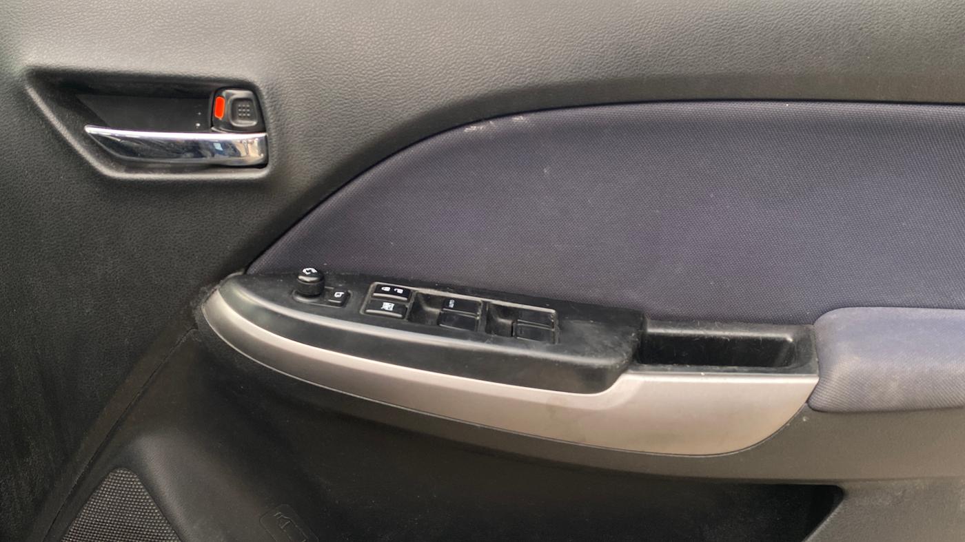 2020 Maruti Baleno DELTA PETROL 1.2, Petrol, Manual, 90,486 km, Driver Side Door Panels Control