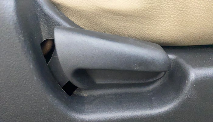 2014 Maruti Wagon R 1.0 VXI, Petrol, Manual, 1,08,140 km, Driver Side Adjustment Panel