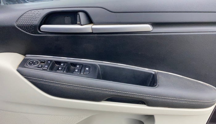 2022 KIA SONET HTX 1.0 IMT, Petrol, Manual, 41,899 km, Driver Side Door Panels Control