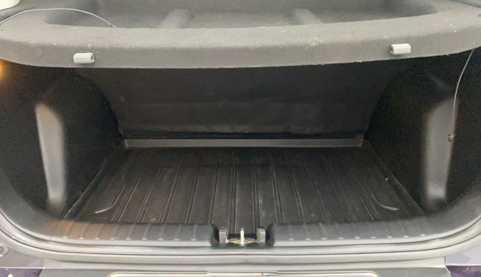 2022 KIA SONET HTX 1.0 IMT, Petrol, Manual, 41,899 km, Boot Inside