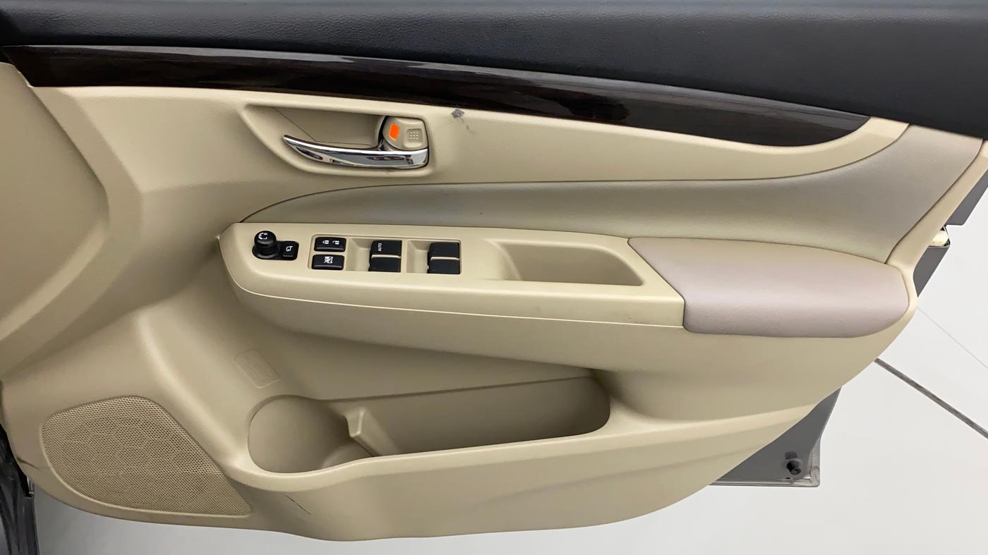 2017 Maruti Ciaz ZETA 1.4  AT PETROL, Petrol, Automatic, 54,575 km, Driver Side Door Panels Control