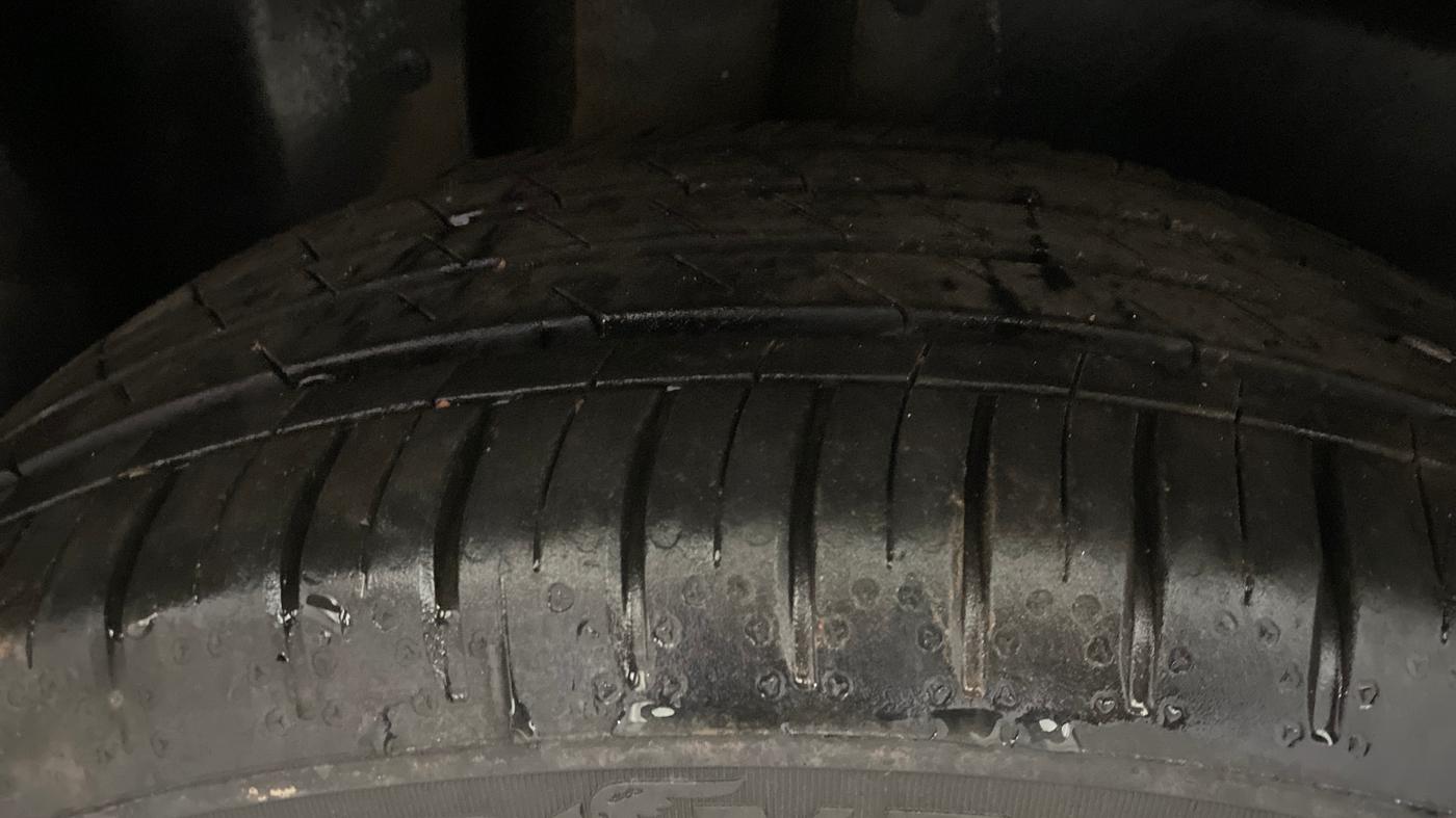 2021 MG HECTOR PLUS SHARP 1.5 PETROL TURBO CVT 6-STR, Petrol, Automatic, 45,123 km, Right Rear Tyre Tread
