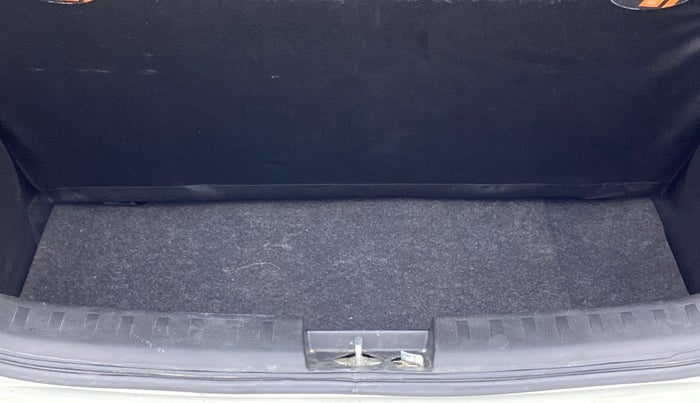 2013 Maruti Swift VXI D, Petrol, Manual, 57,323 km, Boot Inside