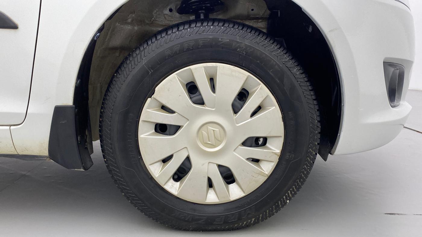 2013 Maruti Swift VXI D, Petrol, Manual, 57,323 km, Right Front Wheel