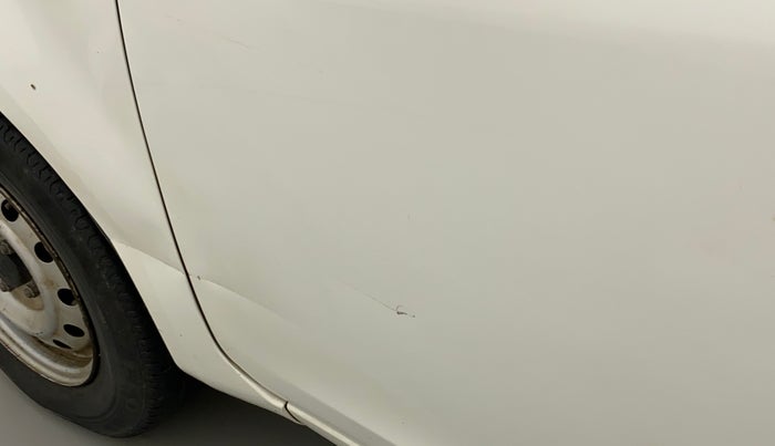 2010 Maruti Ritz LXI, Petrol, Manual, 73,755 km, Front passenger door - Slightly dented