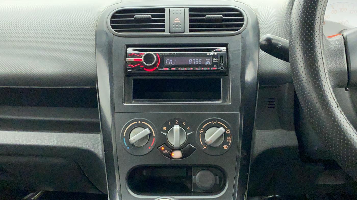 2010 Maruti Ritz LXI, Petrol, Manual, 73,755 km, Air Conditioner