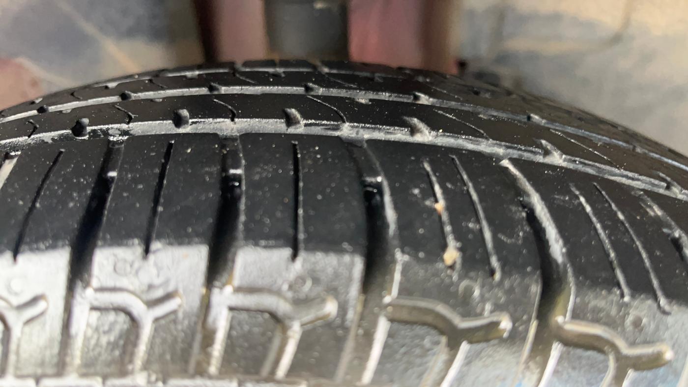 2018 Renault Kwid RXT 1.0 AMT (O), Petrol, Automatic, 59,064 km, Right Front Tyre Tread