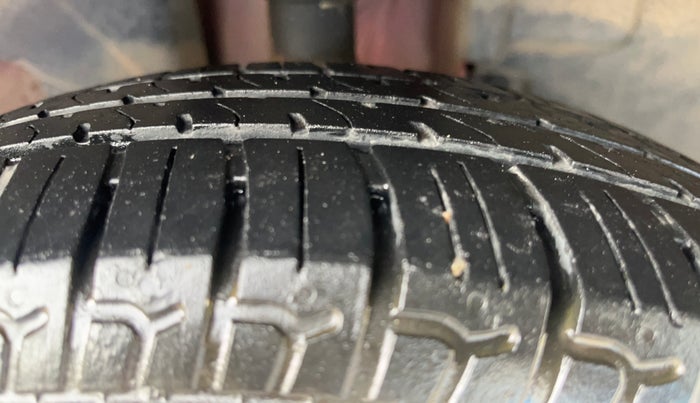 2018 Renault Kwid RXT 1.0 AMT (O), Petrol, Automatic, 59,064 km, Right Front Tyre Tread