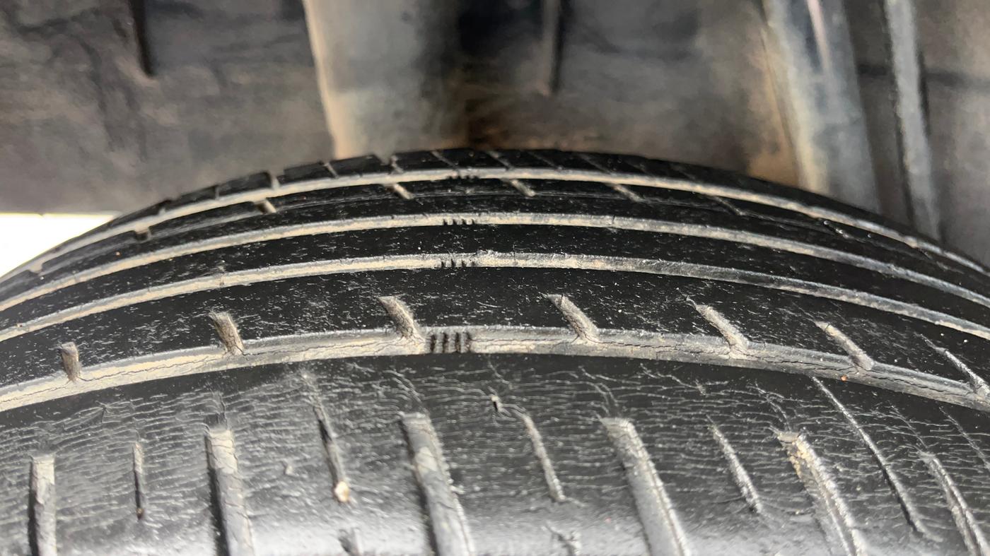 2018 Renault Kwid RXT 1.0 AMT (O), Petrol, Automatic, 59,064 km, Right Rear Tyre Tread