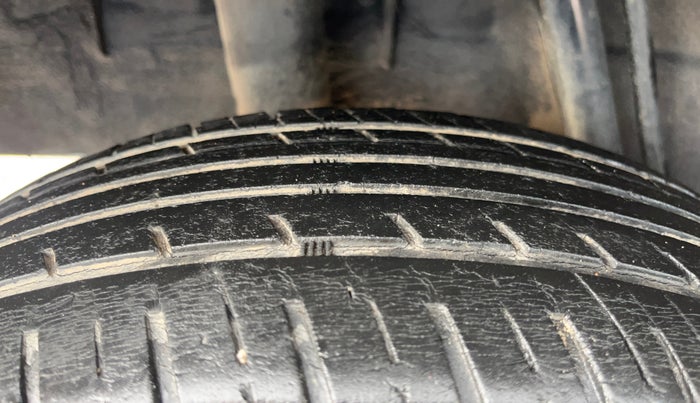 2018 Renault Kwid RXT 1.0 AMT (O), Petrol, Automatic, 59,064 km, Right Rear Tyre Tread