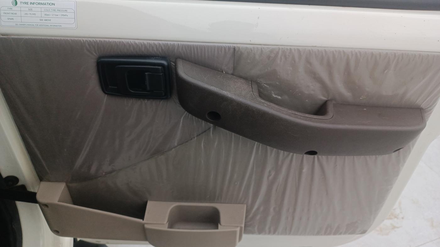 2022 Mahindra Bolero B6, Diesel, Manual, 78,797 km, Driver Side Door Panels Control