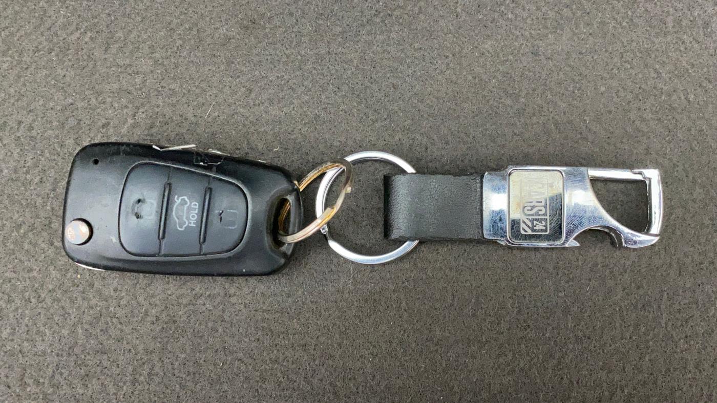 2013 Hyundai i10 SPORTZ 1.1, Petrol, Manual, 67,645 km, Key Close Up