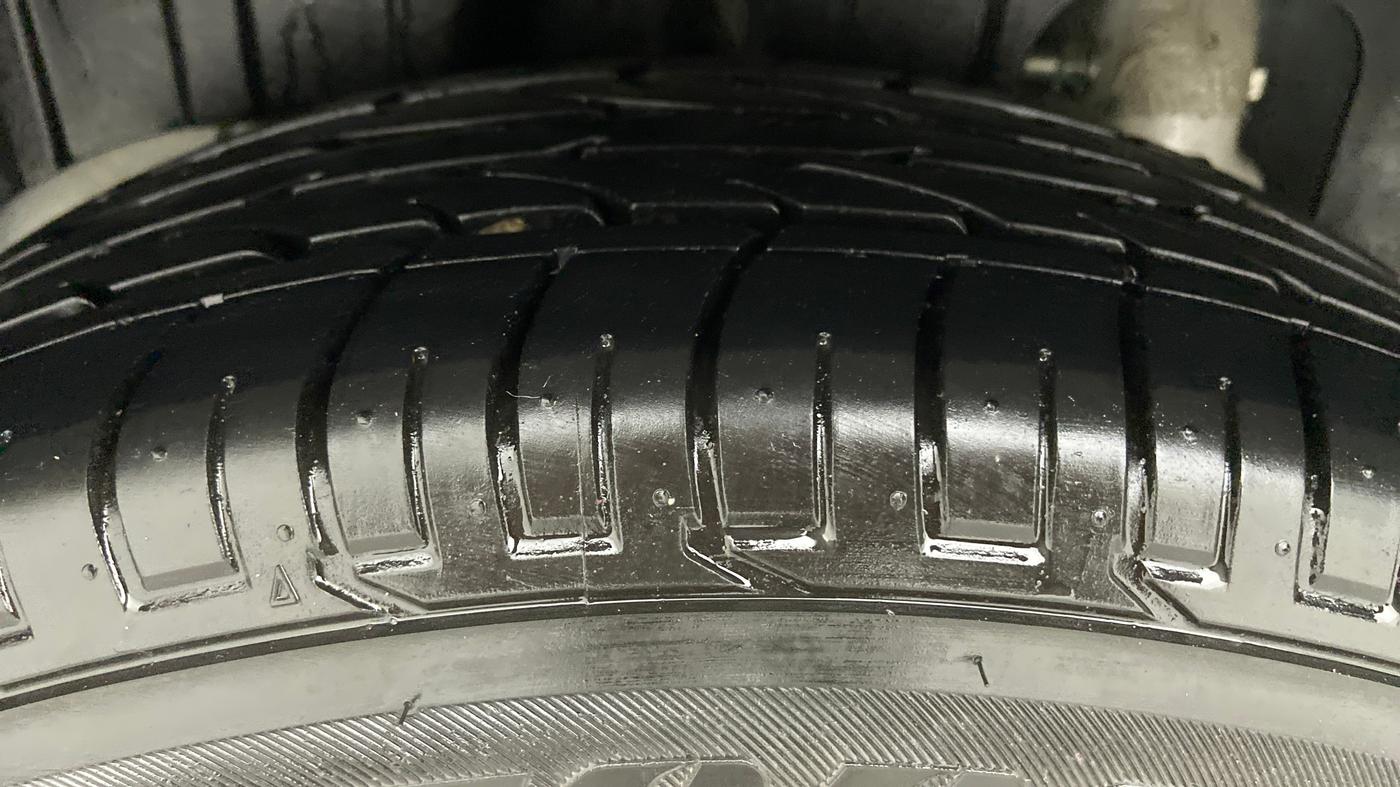 2022 Mahindra XUV300 1.2 W6 AT, Petrol, Automatic, 6,970 km, Right Rear Tyre Tread