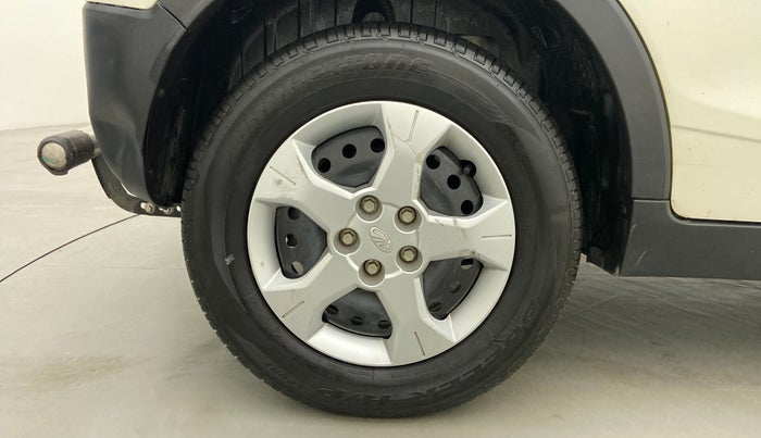 2022 Mahindra XUV300 1.2 W6 AT, Petrol, Automatic, 6,970 km, Right Rear Wheel