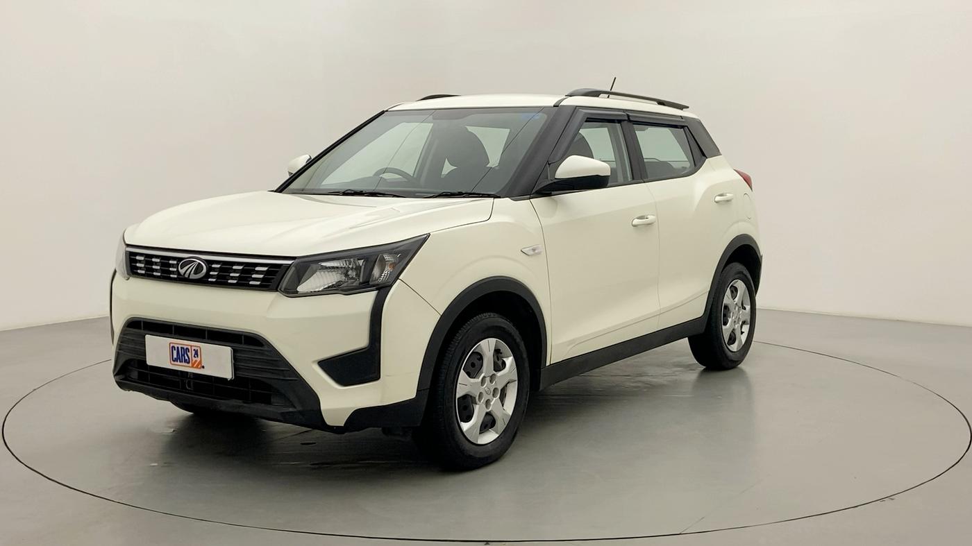 2022 Mahindra XUV300 1.2 W6 AT, Petrol, Automatic, 6,970 km, Left Front Diagonal