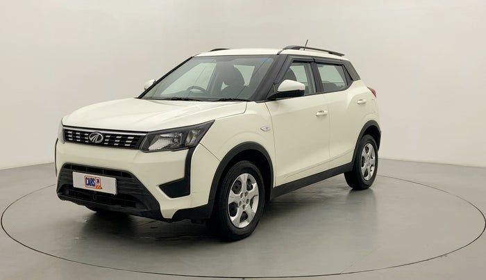2022 Mahindra XUV300 1.2 W6 AT, Petrol, Automatic, 6,970 km, Left Front Diagonal