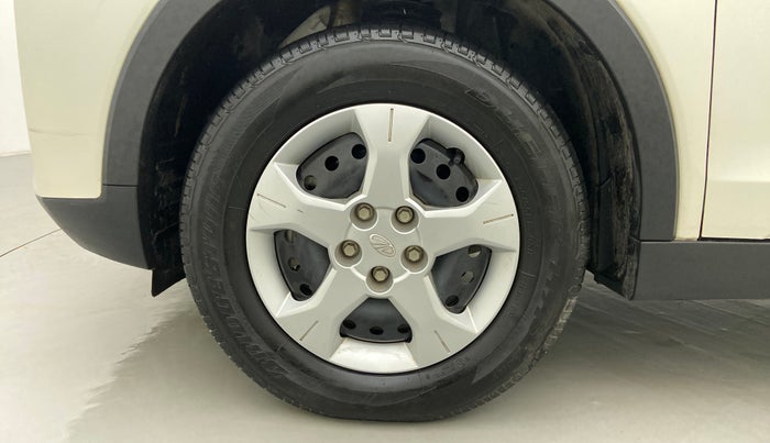2022 Mahindra XUV300 1.2 W6 AT, Petrol, Automatic, 6,970 km, Left Front Wheel