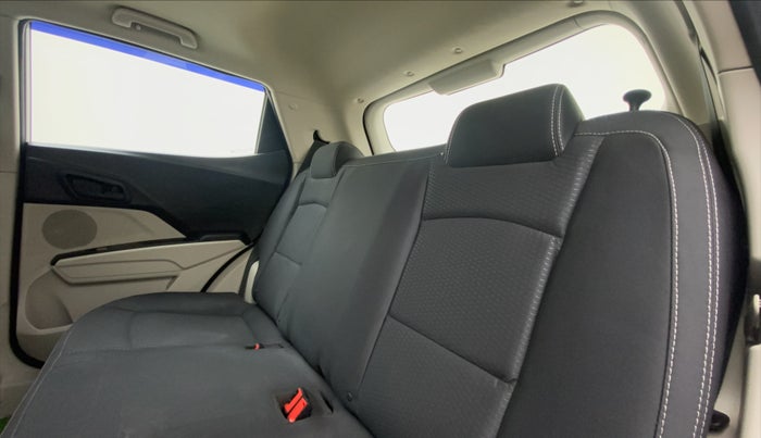 2022 Mahindra XUV300 1.2 W6 AT, Petrol, Automatic, 6,970 km, Right Side Rear Door Cabin