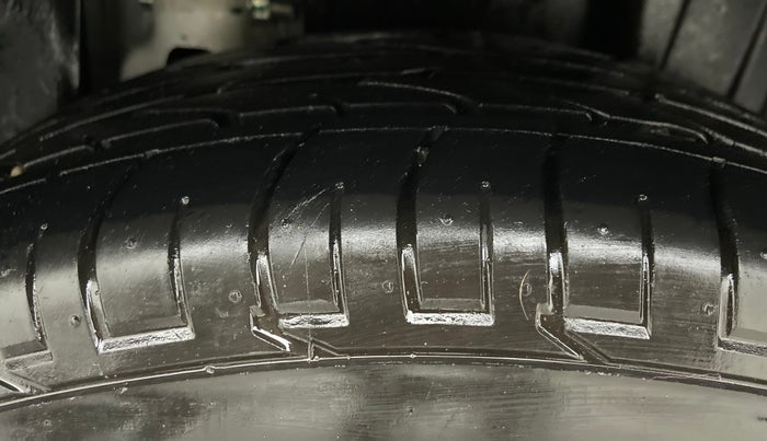 2022 Mahindra XUV300 1.2 W6 AT, Petrol, Automatic, 6,970 km, Left Rear Tyre Tread