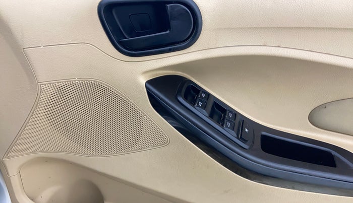 2016 Ford Figo Aspire TITANIUM 1.2 PETROL, Petrol, Manual, 59,046 km, Driver Side Door Panels Control