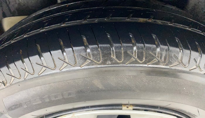 2021 Maruti Swift VXI, Petrol, Manual, 54,584 km, Left Rear Tyre Tread