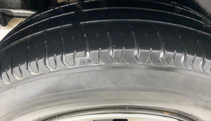 2021 Maruti Swift VXI, Petrol, Manual, 54,584 km, Right Rear Tyre Tread