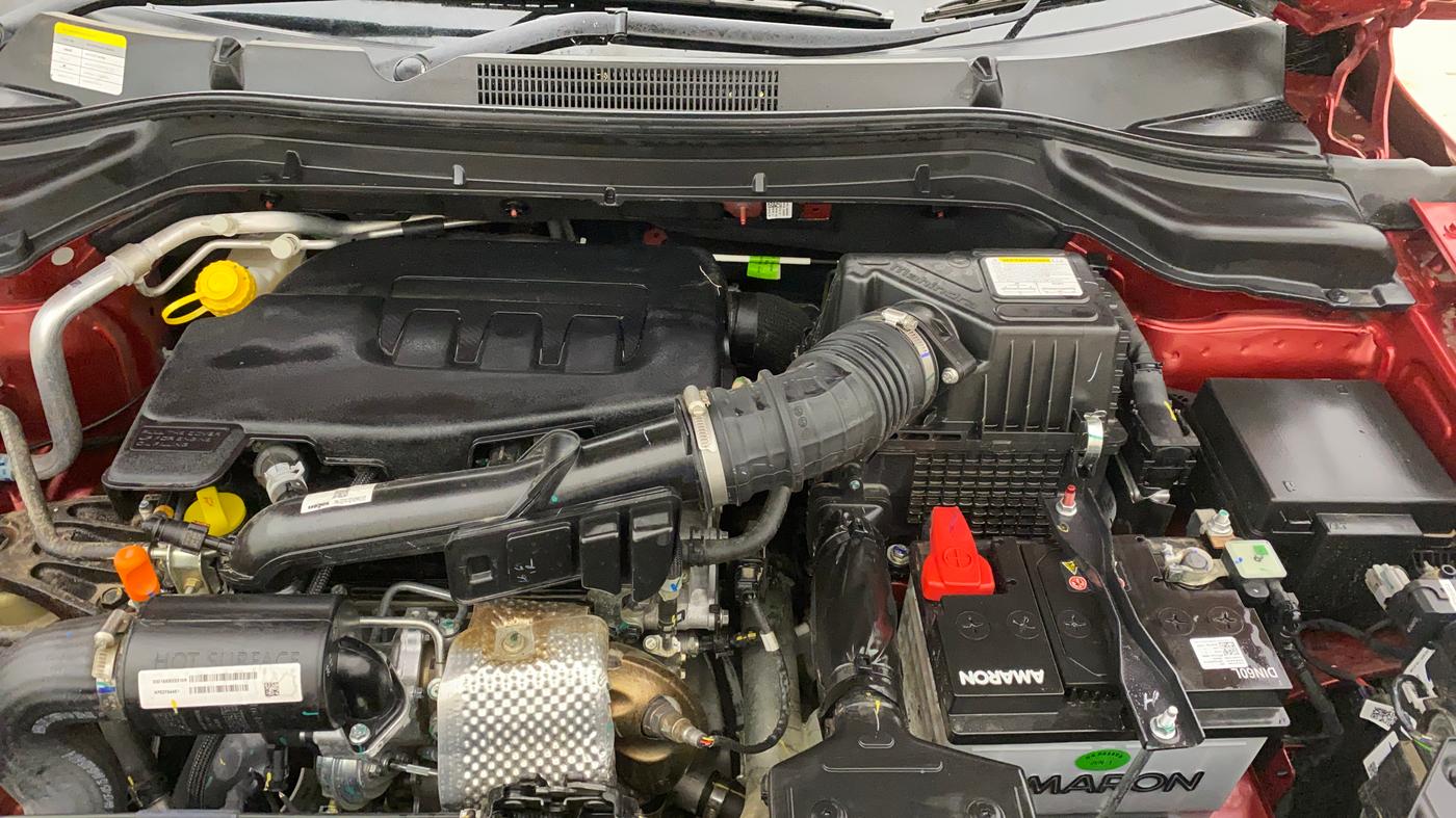 2025 Mahindra XUV 3XO REVX A 1.2 Petrol MT, Petrol, Manual, 4,378 km, Engine View - Left