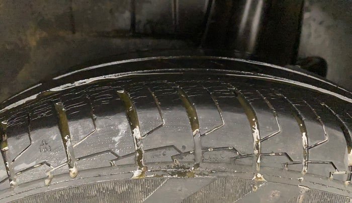 2021 Maruti Dzire VXI, Petrol, Manual, 22,840 km, Left Rear Tyre Tread