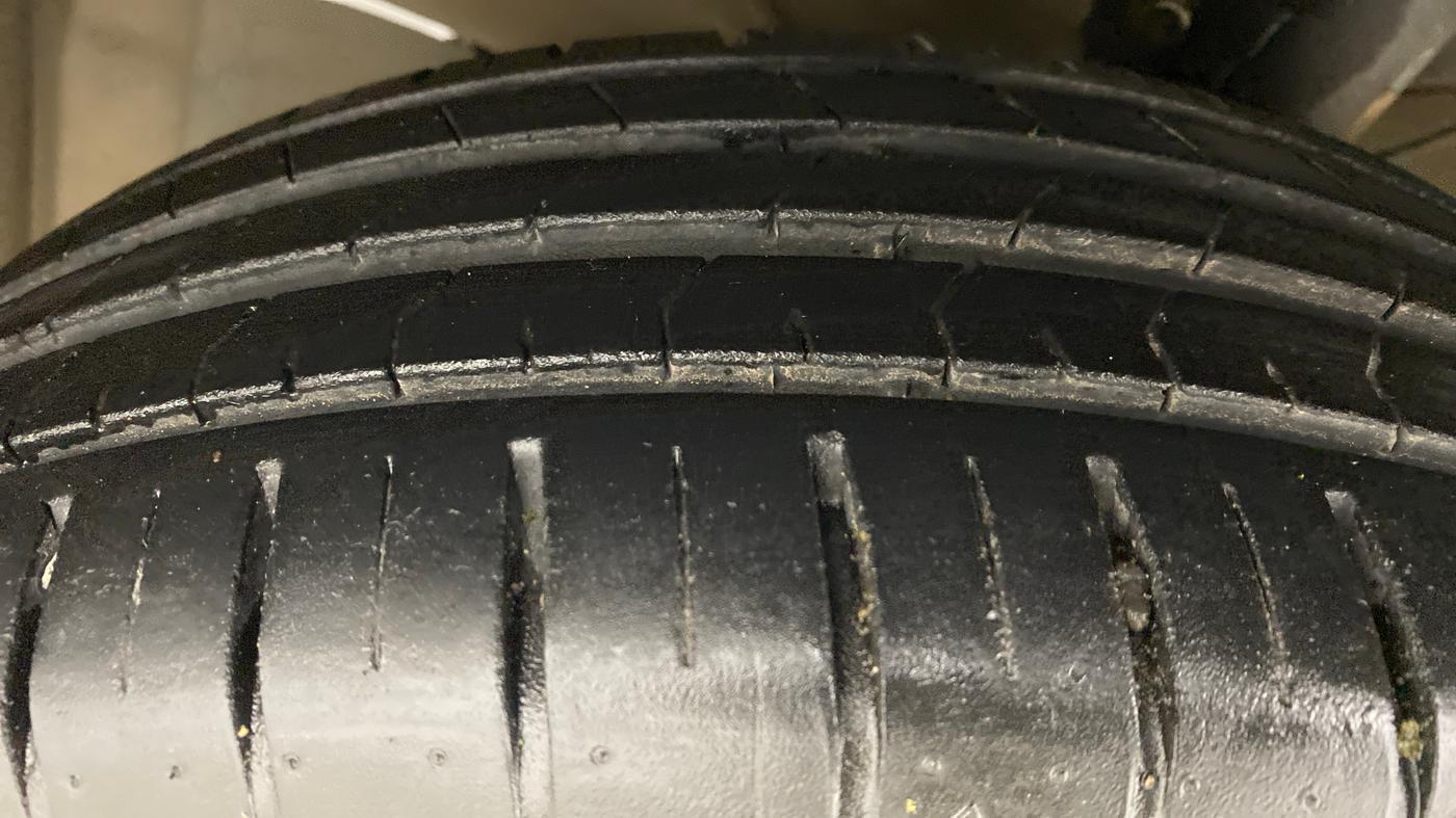 2020 Maruti Baleno ZETA PETROL 1.2, Petrol, Manual, 17,633 km, Left Front Tyre Tread