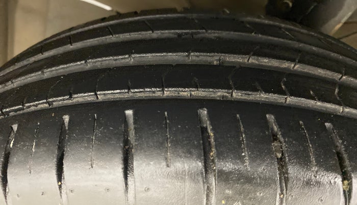 2020 Maruti Baleno ZETA PETROL 1.2, Petrol, Manual, 17,633 km, Left Front Tyre Tread
