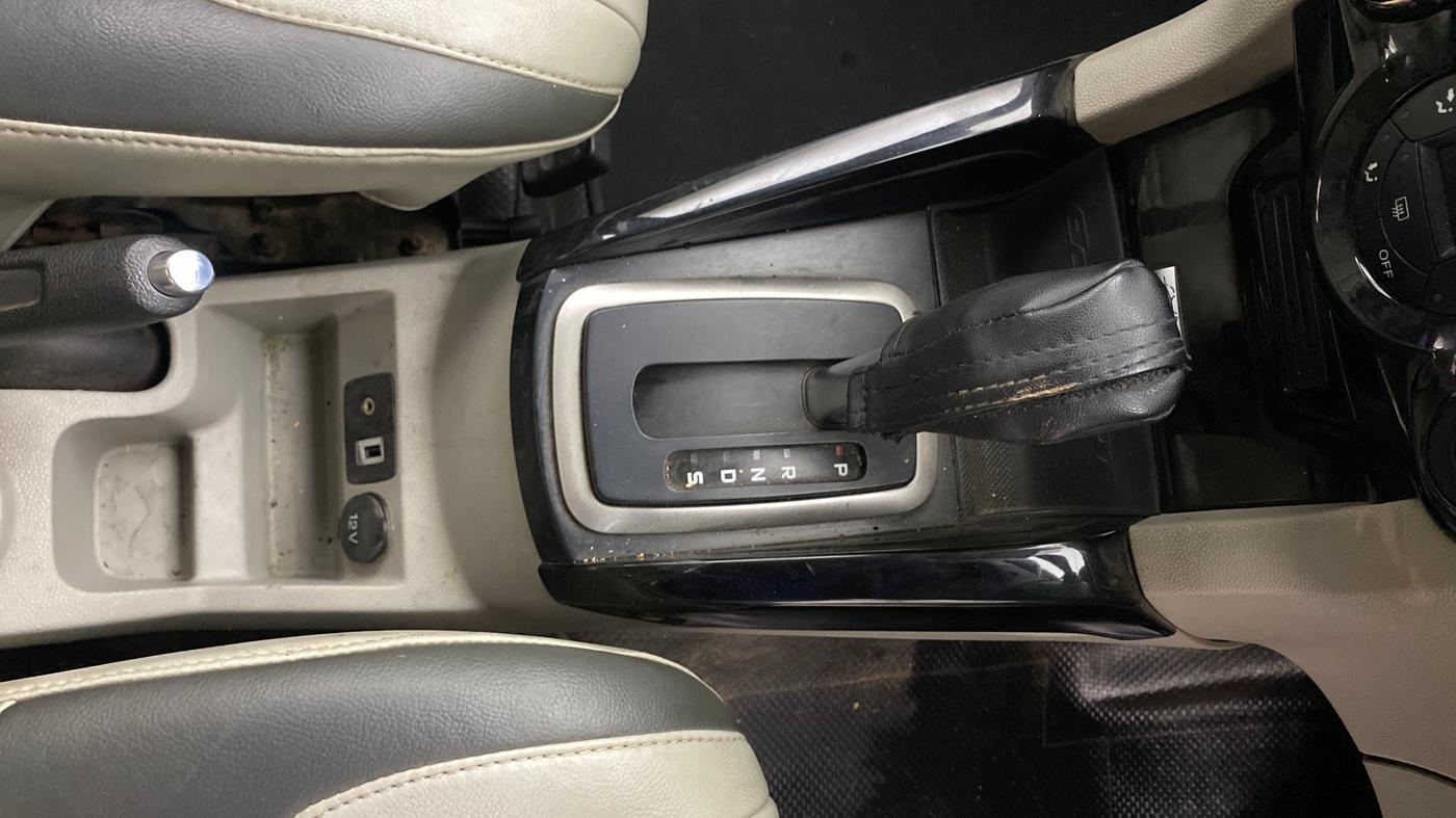 2014 Ford Ecosport TITANIUM 1.5L PETROL AT, Petrol, Automatic, 82,117 km, Gear Lever