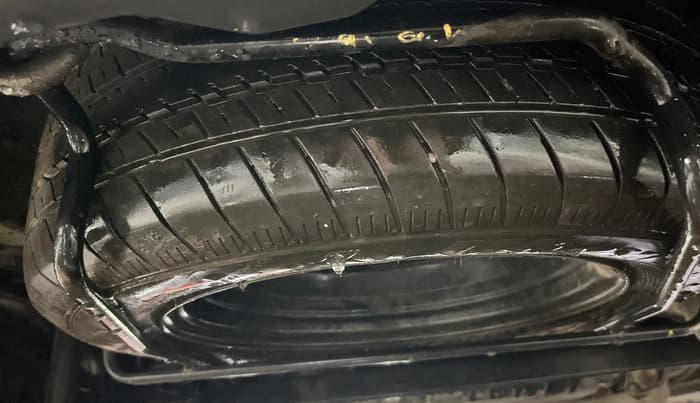 2015 Maruti Ertiga VXI, Petrol, Manual, 1,00,674 km, Spare Tyre