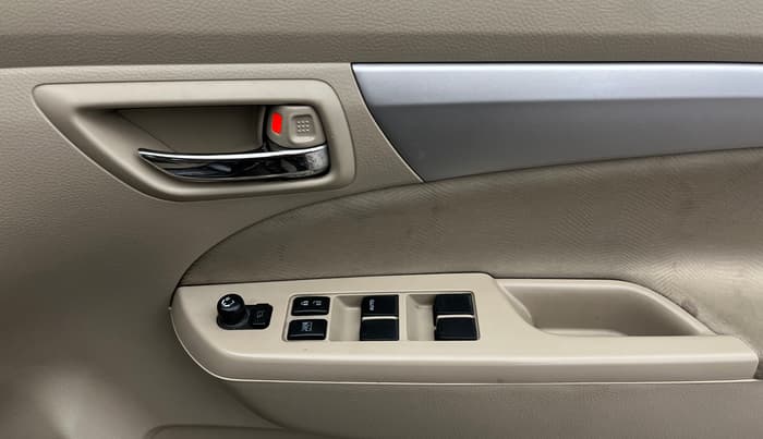 2015 Maruti Ertiga VXI, Petrol, Manual, 1,00,674 km, Driver Side Door Panels Control