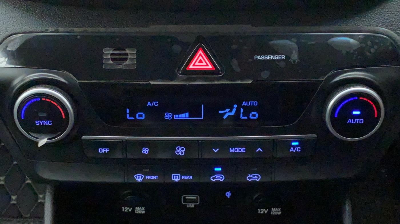 2020 Hyundai Tucson 2WD AT GLS PETROL, Petrol, Automatic, 39,064 km, Automatic Climate Control