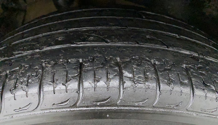 2020 Hyundai Tucson 2WD AT GLS PETROL, Petrol, Automatic, 39,064 km, Left Front Tyre Tread