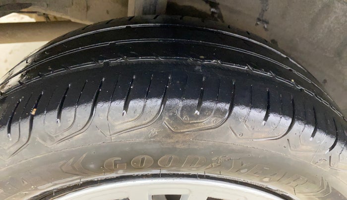 2020 Honda Amaze 1.2L I-VTEC S, Petrol, Manual, 1,19,949 km, Right Rear Tyre Tread