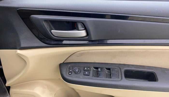 2020 Honda Amaze 1.2L I-VTEC S, Petrol, Manual, 1,19,949 km, Driver Side Door Panels Control