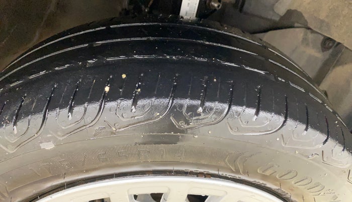 2020 Honda Amaze 1.2L I-VTEC S, Petrol, Manual, 1,19,949 km, Right Front Tyre Tread