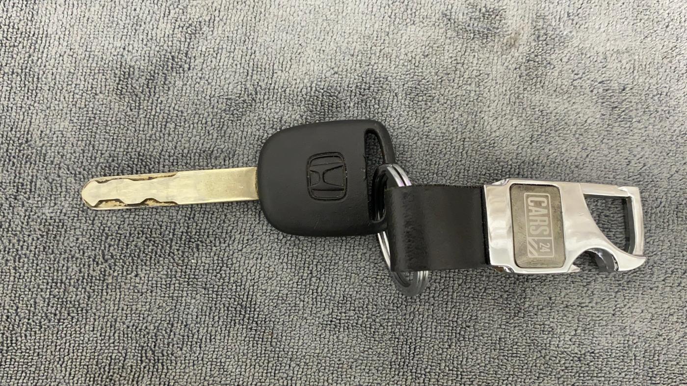 2015 Honda Brio S MT, Petrol, Manual, 34,105 km, Key Close Up