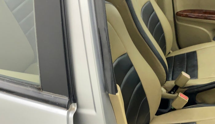 2015 Honda Brio S MT, Petrol, Manual, 34,105 km, Driver-side door - Beading has minor damage