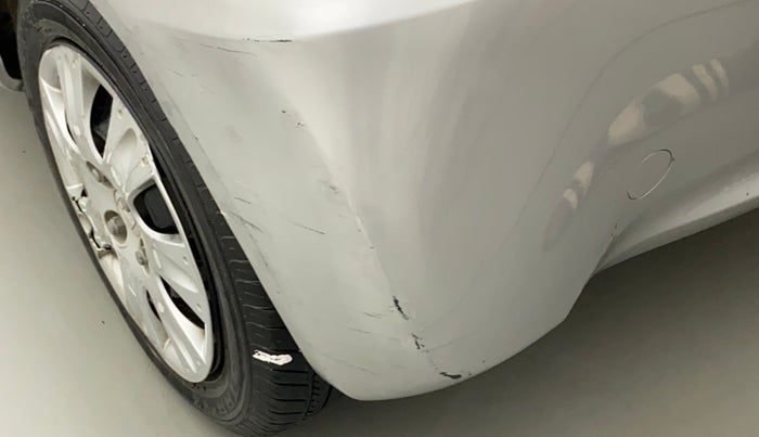 2015 Honda Brio S MT, Petrol, Manual, 34,105 km, Rear bumper - Minor scratches